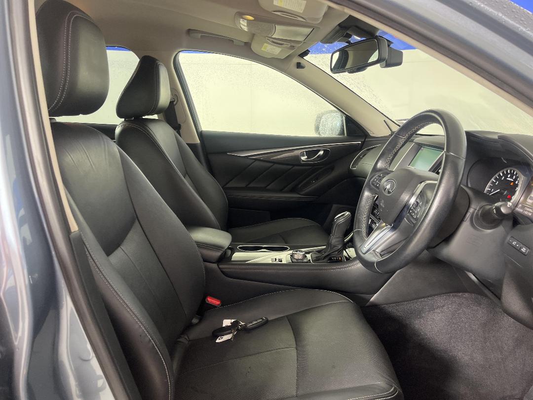 Photo '16' of Nissan Skyline Photo '16' of Nissan Skyline