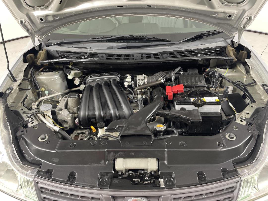 Photo '13' of Nissan Wingroad Photo '13' of Nissan Wingroad