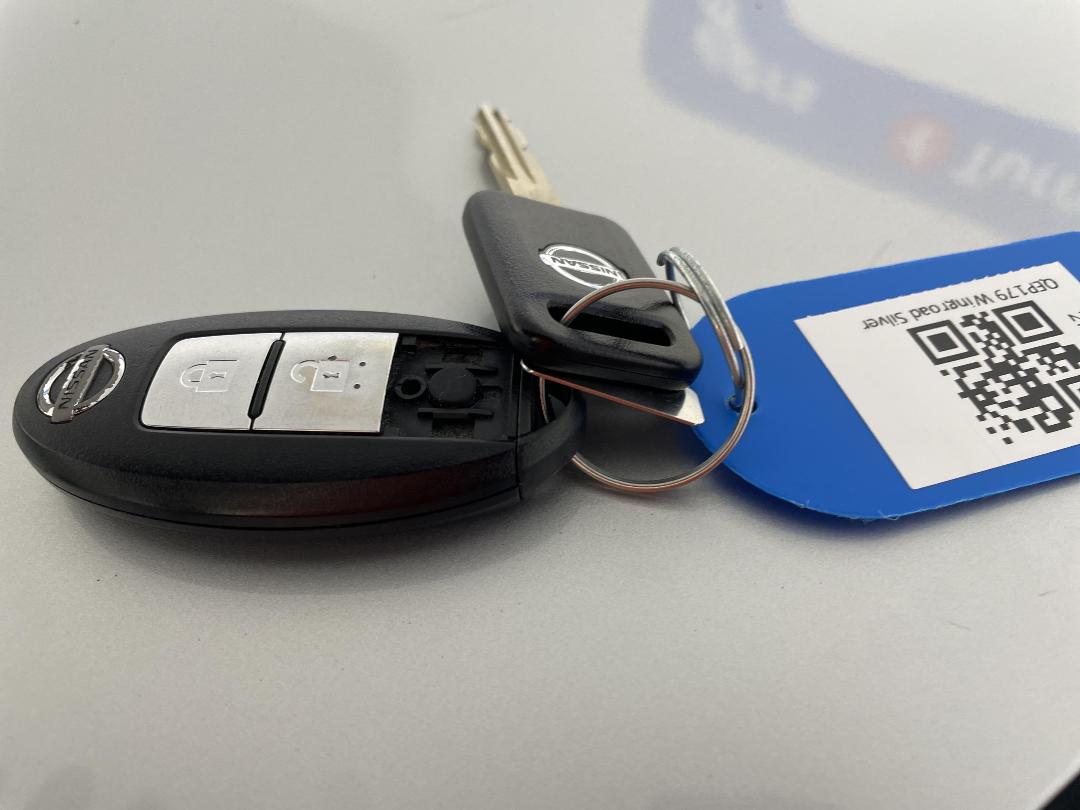 Photo '22' of Nissan Wingroad Photo '22' of Nissan Wingroad