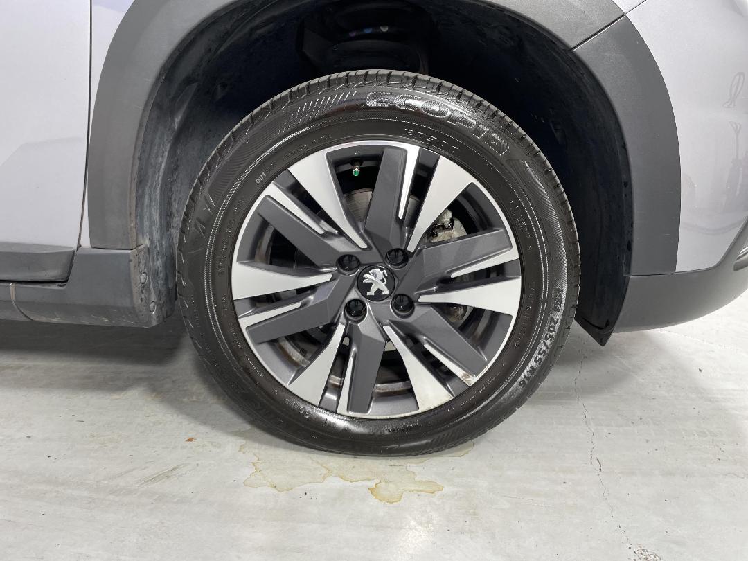 Photo '9' of Peugeot 2008 Photo '9' of Peugeot 2008