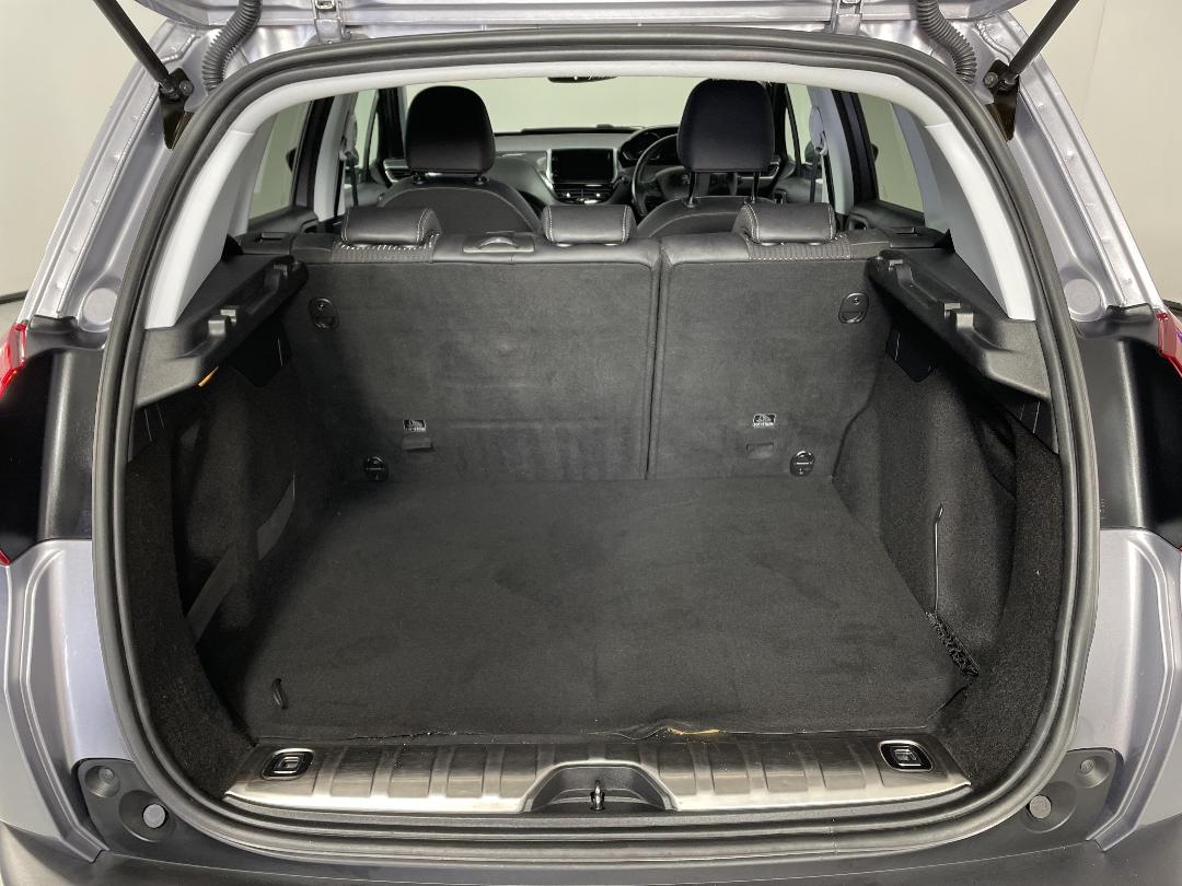 Photo '14' of Peugeot 2008 Photo '14' of Peugeot 2008