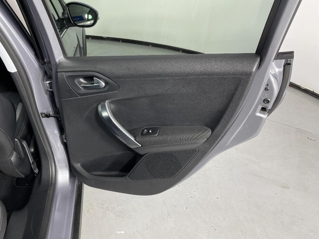 Photo '19' of Peugeot 2008 Photo '19' of Peugeot 2008