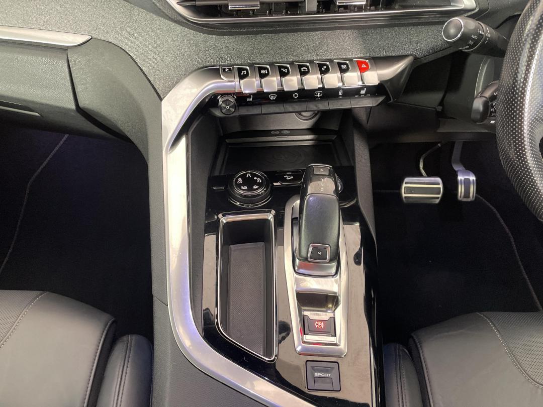 Photo '18' of Peugeot 3008