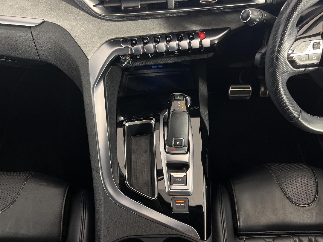 Photo '18' of Peugeot 3008