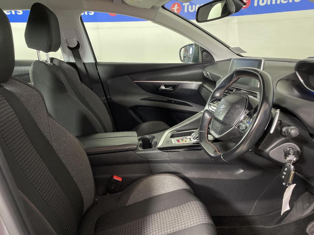 Photo '16' of Peugeot 3008