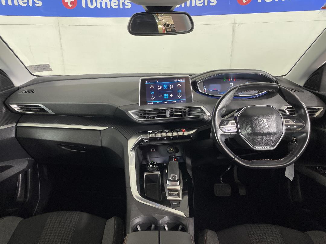 Photo '17' of Peugeot 3008