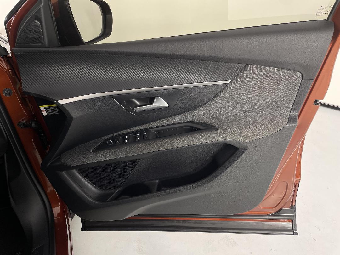 Photo '15' of Peugeot 3008 Photo '15' of Peugeot 3008