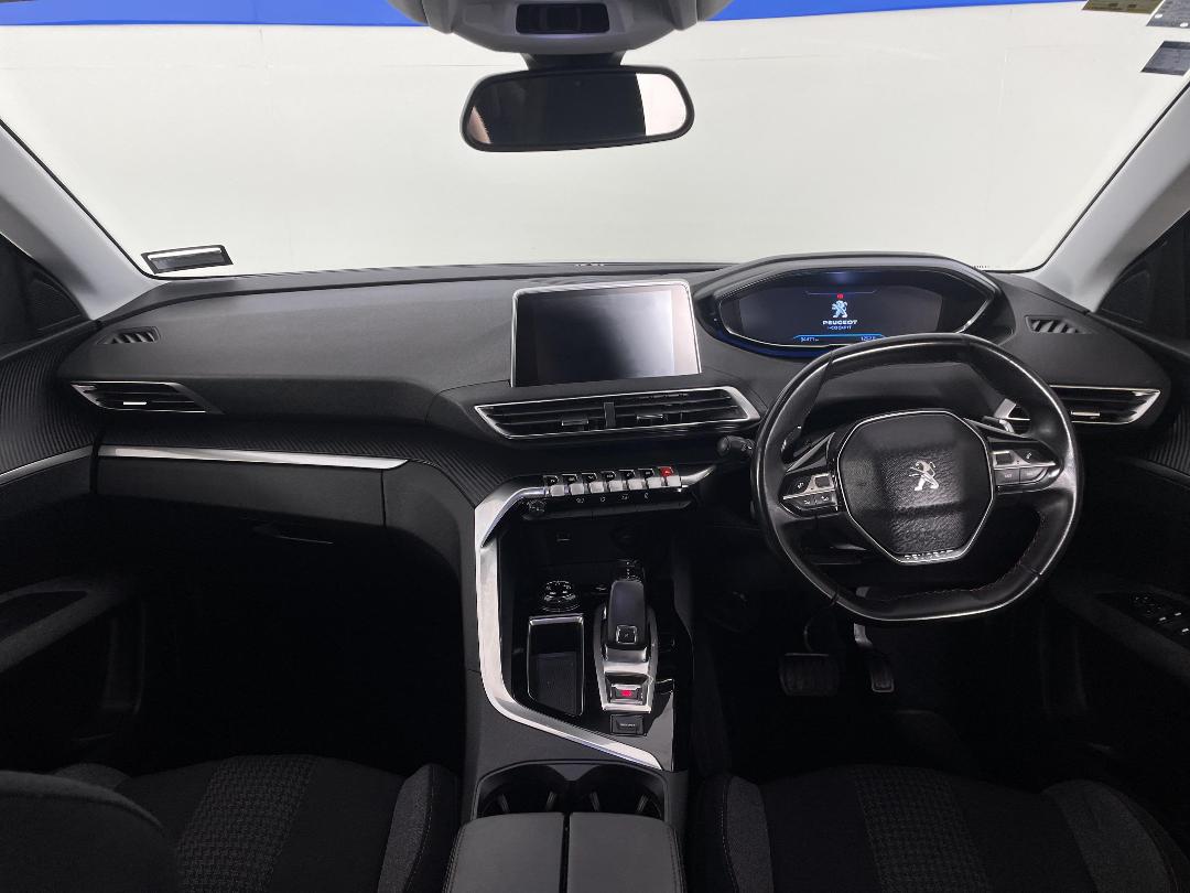 Photo '17' of Peugeot 3008 Photo '17' of Peugeot 3008