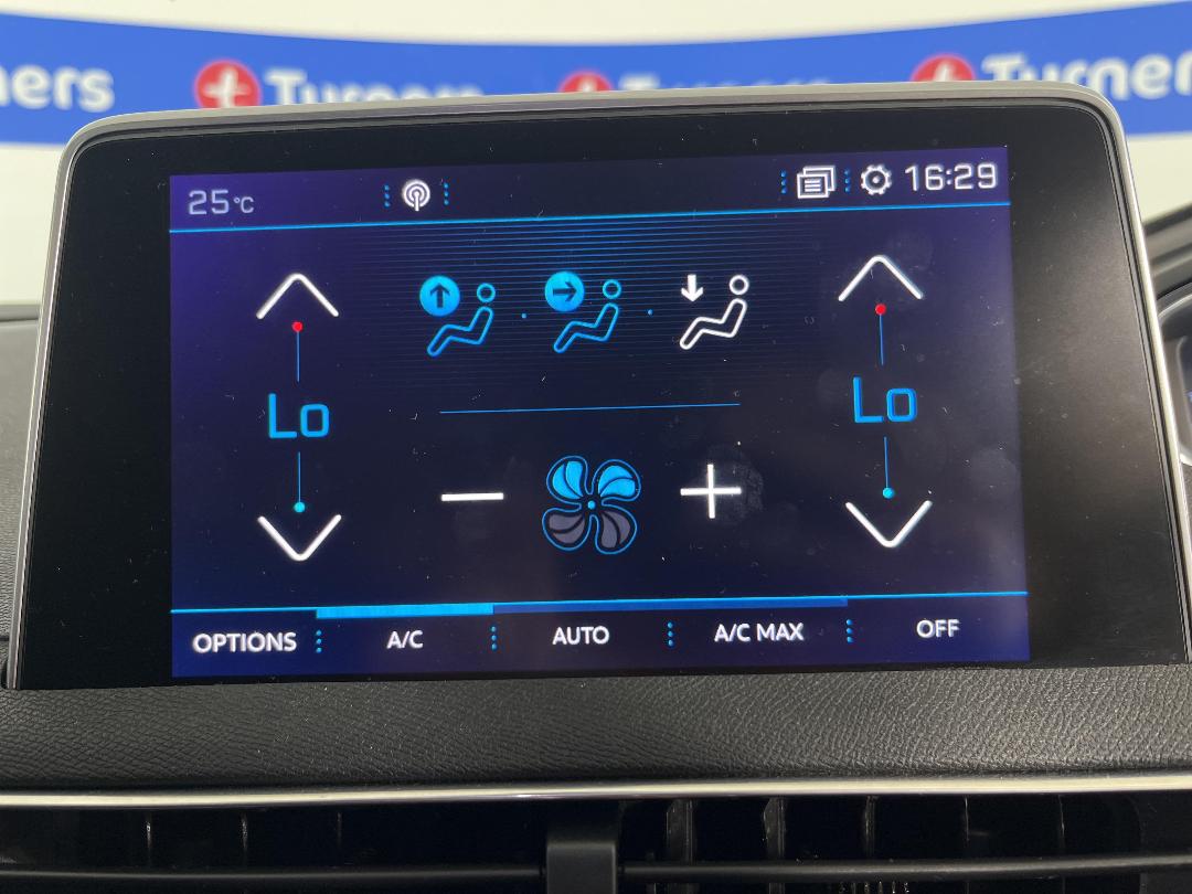 Photo '25' of Peugeot 3008