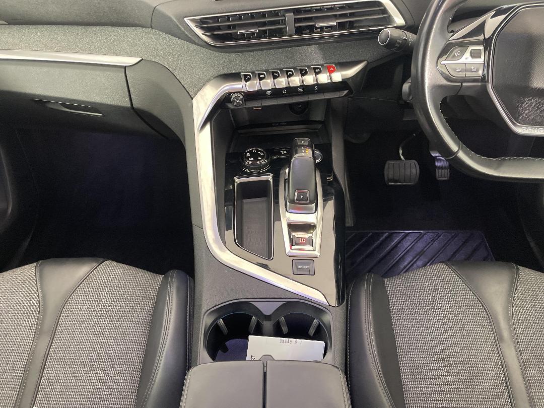 Photo '18' of Peugeot 3008