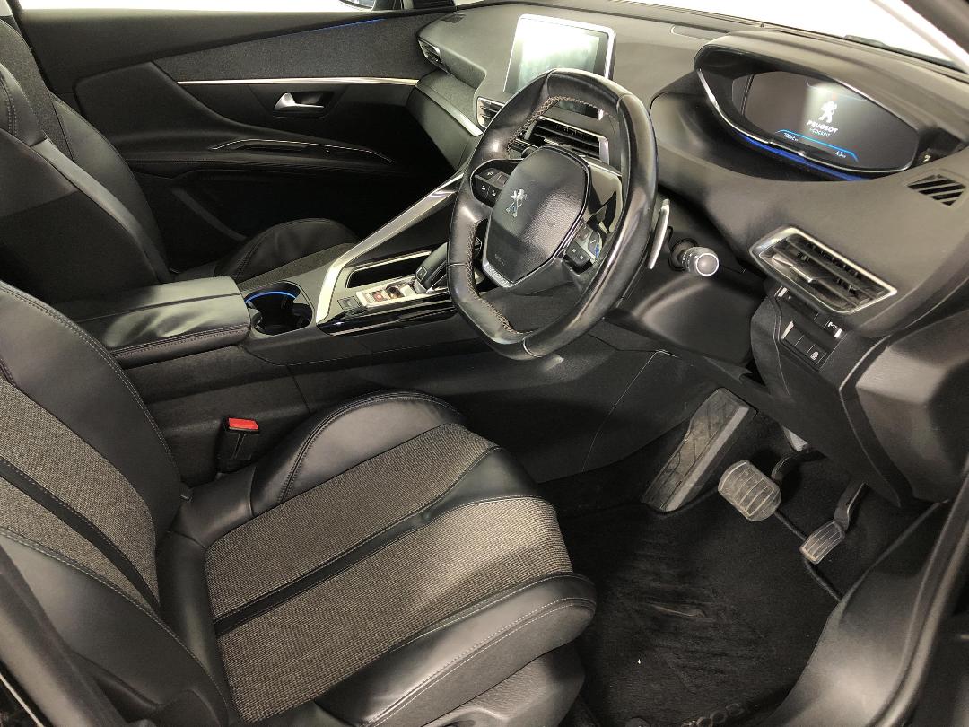 Photo '16' of Peugeot 3008