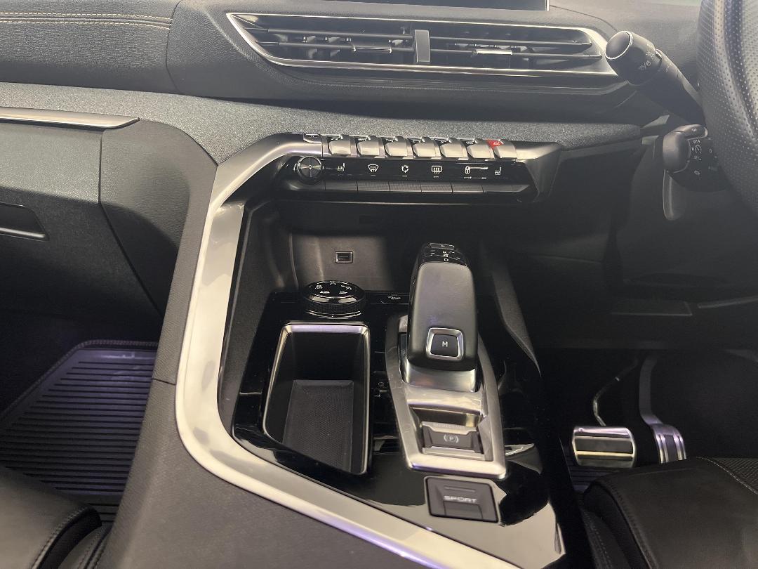 Photo '18' of Peugeot 3008 Photo '18' of Peugeot 3008