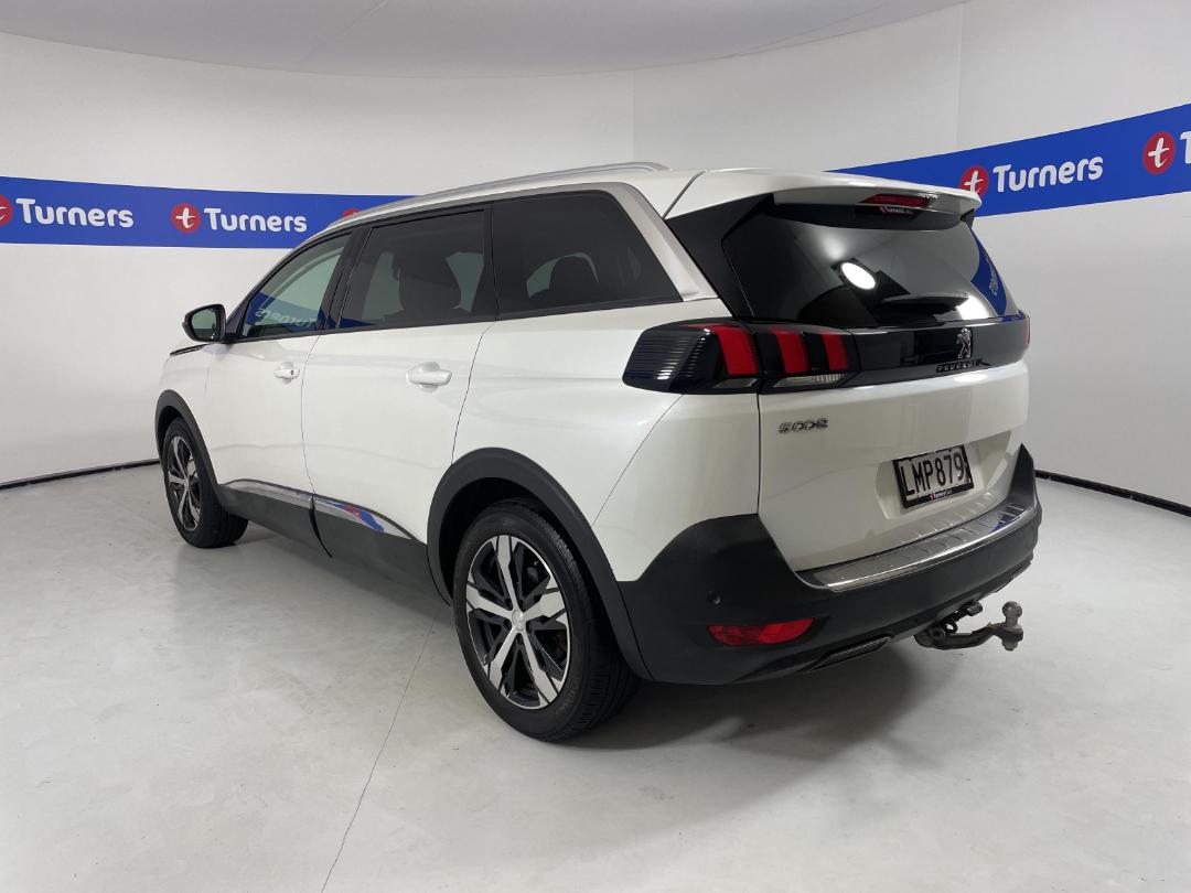 Photo '5' of Peugeot 5008 Photo '5' of Peugeot 5008