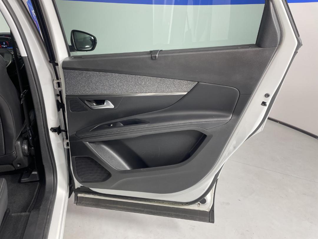 Photo '19' of Peugeot 5008 Photo '19' of Peugeot 5008