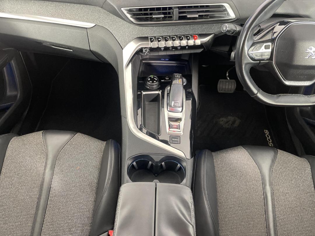 Photo '18' of Peugeot 5008 Photo '18' of Peugeot 5008