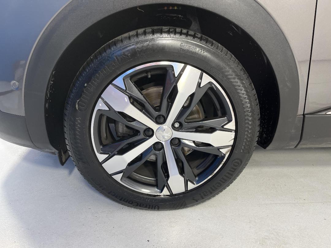 Photo '10' of Peugeot 5008