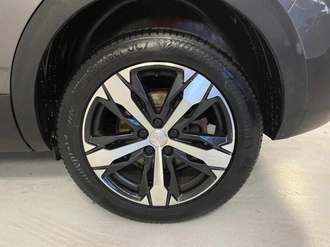 Photo '11' of Peugeot 5008