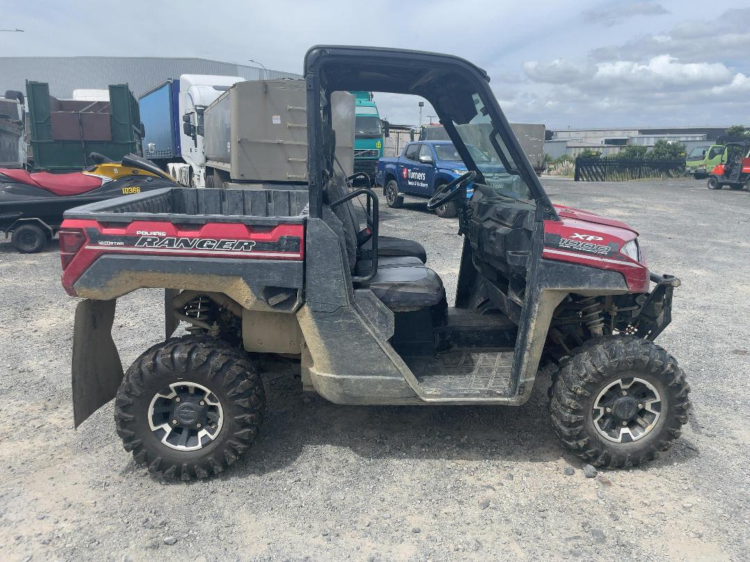 Photo '2' of Polaris Ranger