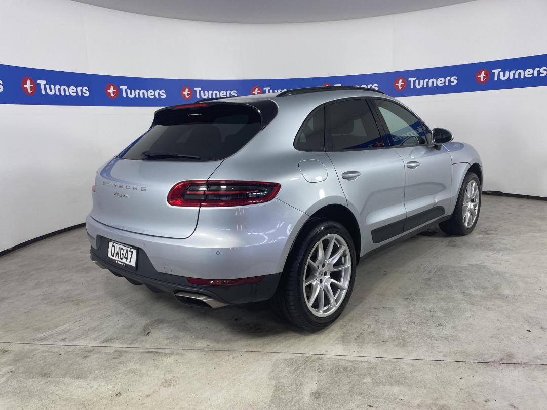 Photo '7' of Porsche Macan Photo '7' of Porsche Macan