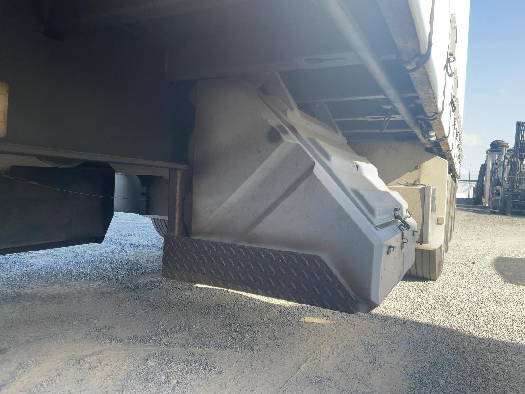 Photo '20' of ROADMASTER FG 5A-11.5 Curtainsider Full