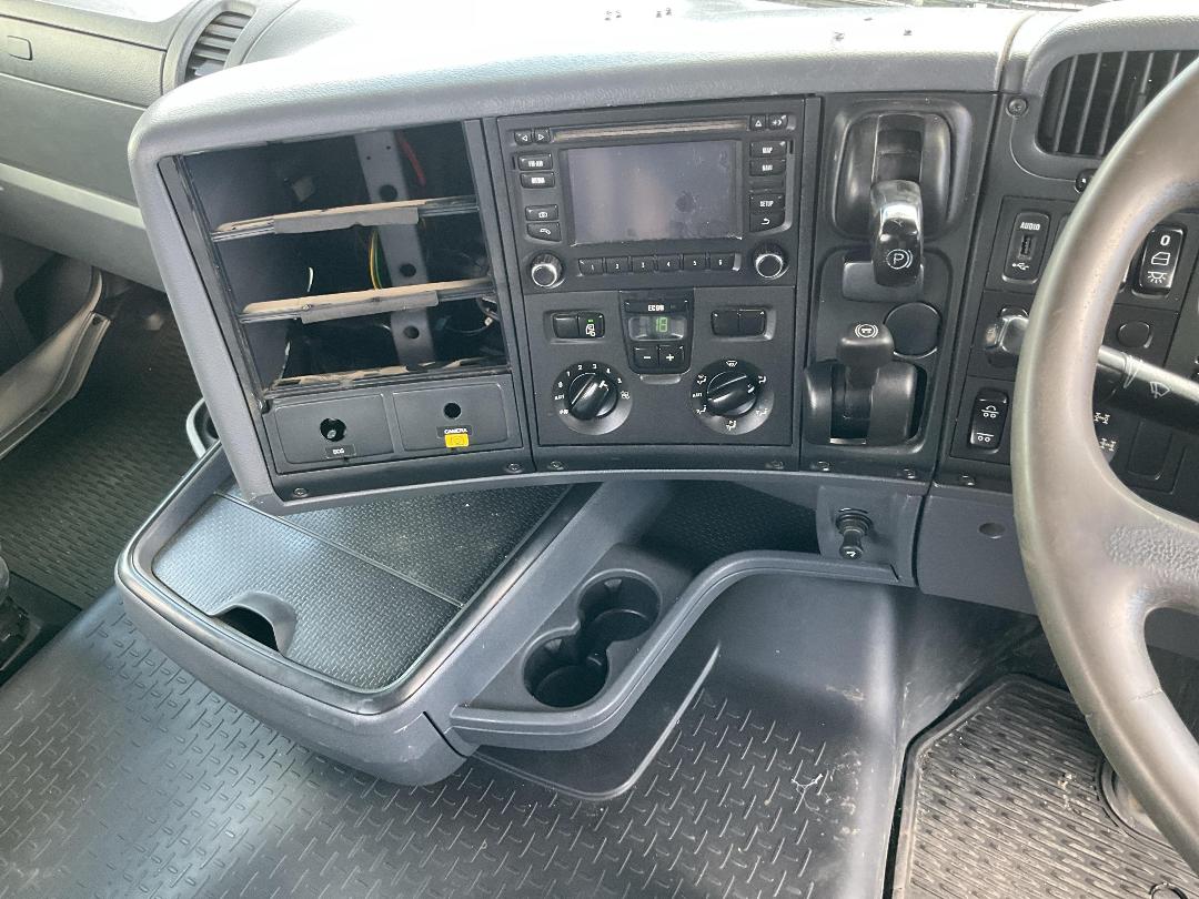 Photo '15' of SCANIA R560 V8 Cab Chassis Photo '15' of SCANIA R560 V8 Cab Chassis