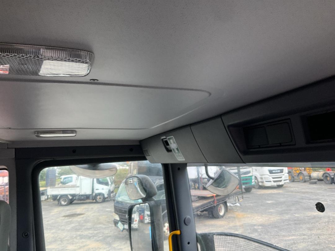 Photo '18' of SCANIA R560 V8 Cab Chassis Photo '18' of SCANIA R560 V8 Cab Chassis