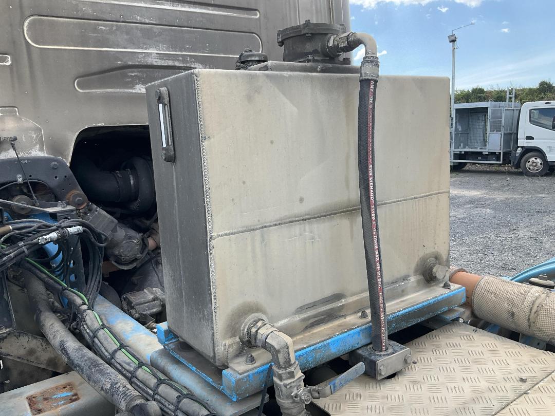 Photo '24' of SCANIA R560 V8 Cab Chassis Photo '24' of SCANIA R560 V8 Cab Chassis