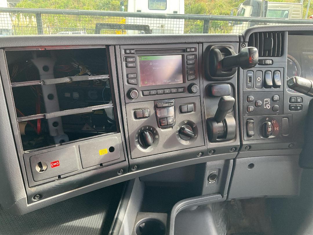 Photo '15' of SCANIA R560 V8 Cab Chassis Photo '15' of SCANIA R560 V8 Cab Chassis