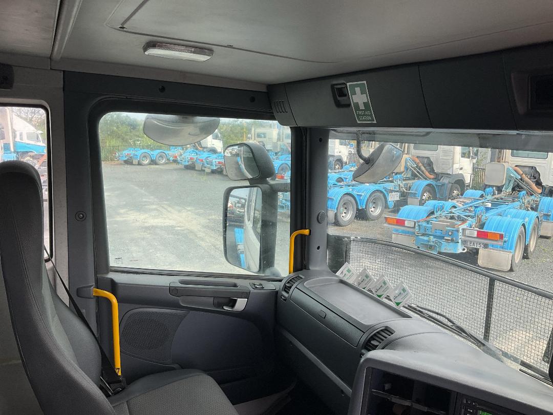 Photo '18' of SCANIA R560 V8 Cab Chassis Photo '18' of SCANIA R560 V8 Cab Chassis