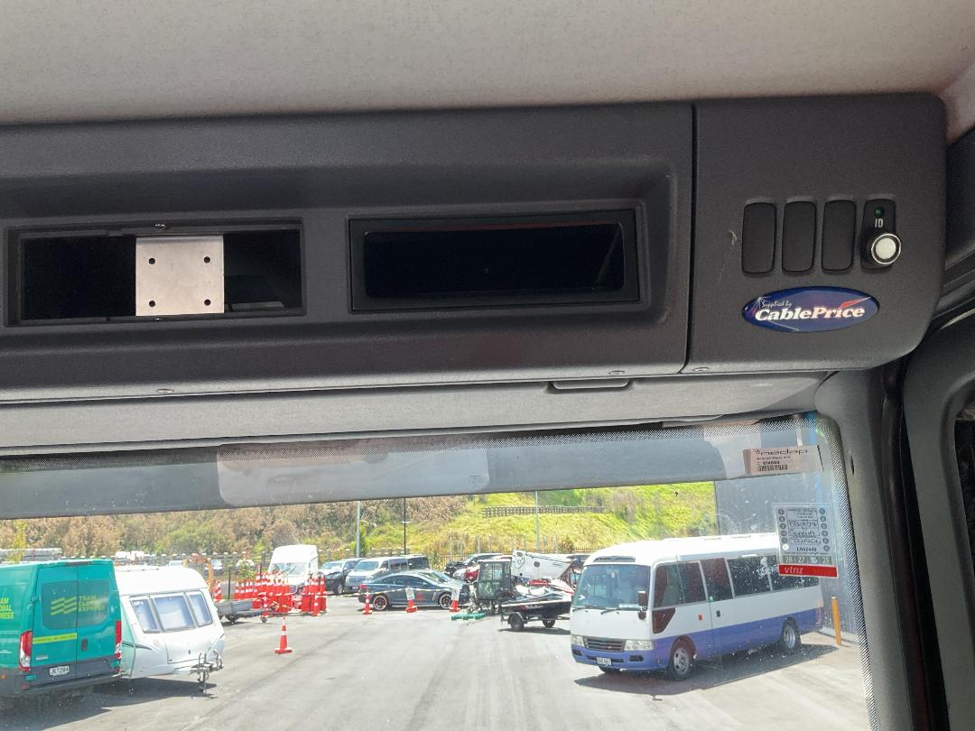 Photo '17' of SCANIA R560 V8 Cab Chassis Photo '17' of SCANIA R560 V8 Cab Chassis