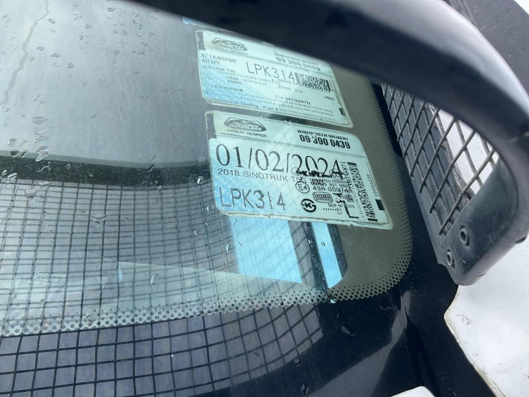 Photo '31' of Sinotruk T5G 330 Concrete Mixer Truck