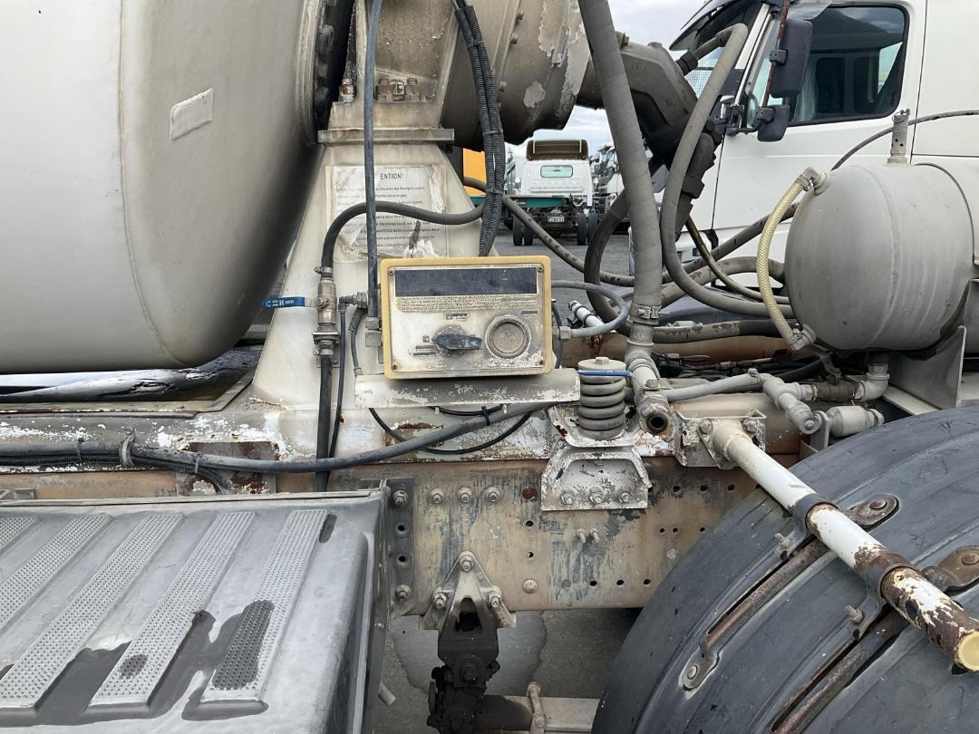 Photo '26' of Sinotruk T5G 330 Concrete Mixer Truck