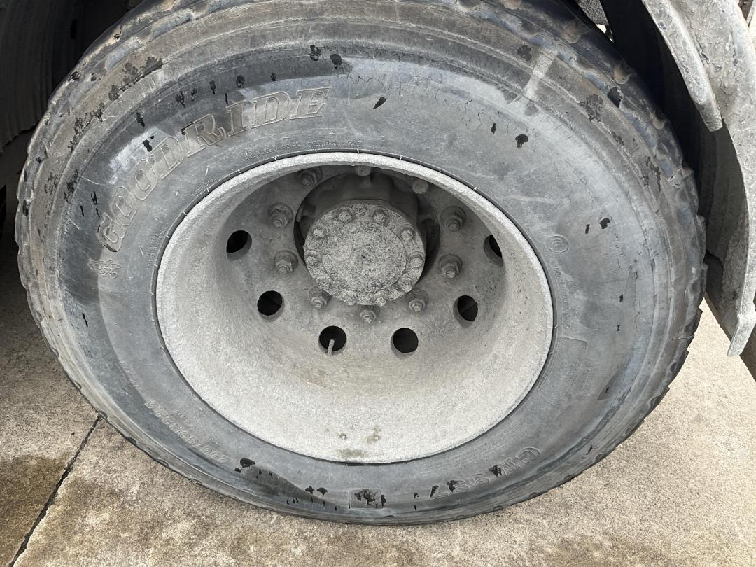 Photo '34' of Sinotruk T5G 330 Concrete Mixer Truck