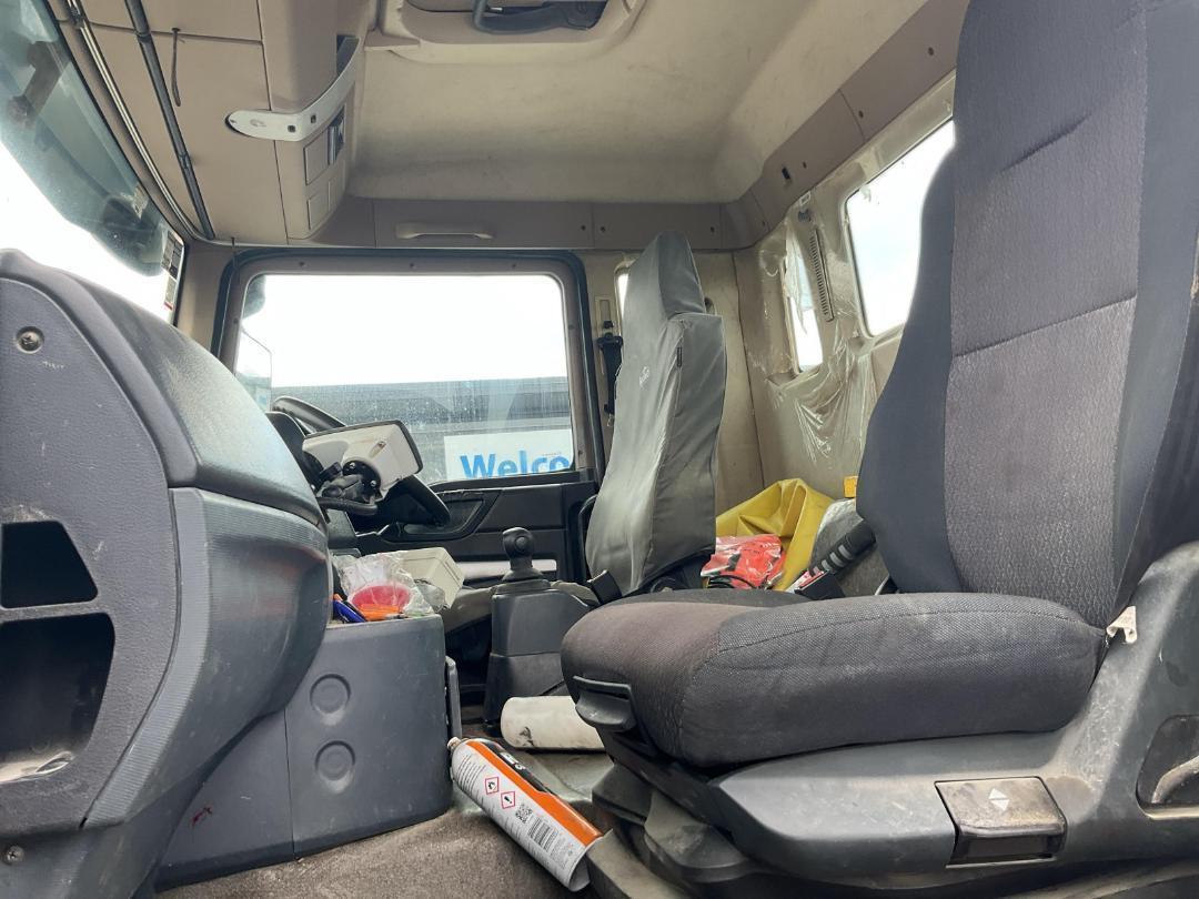 Photo '22' of Sinotruk T5G 330 Concrete Mixer Truck