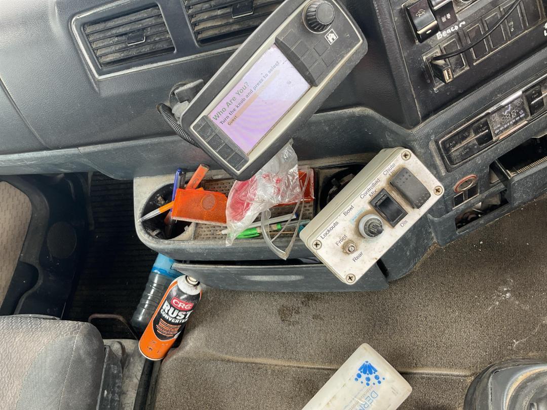 Photo '18' of Sinotruk T5G 330 Concrete Mixer Truck