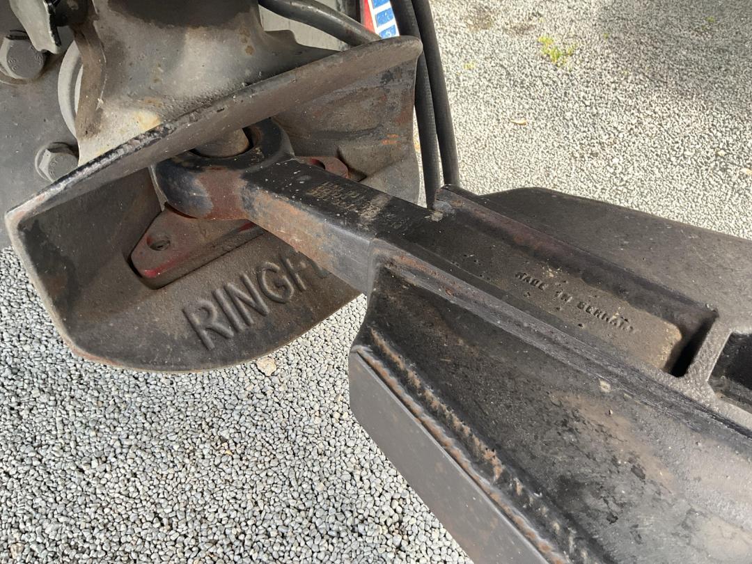 Photo '24' of Sinotruk T7 ZZZ1317W326HE1B Curtainsider Photo '24' of Sinotruk T7 ZZZ1317W326HE1B Curtainsider