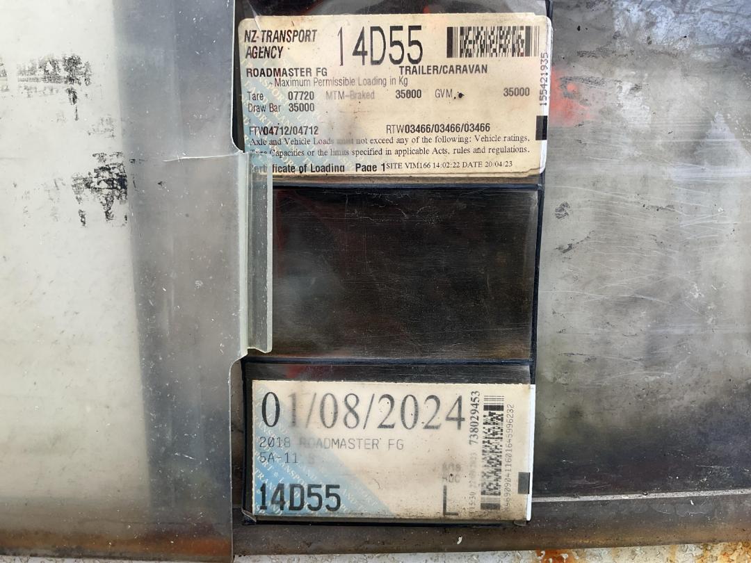 Photo '35' of Sinotruk T7 ZZZ1317W326HE1B Curtainsider Photo '35' of Sinotruk T7 ZZZ1317W326HE1B Curtainsider