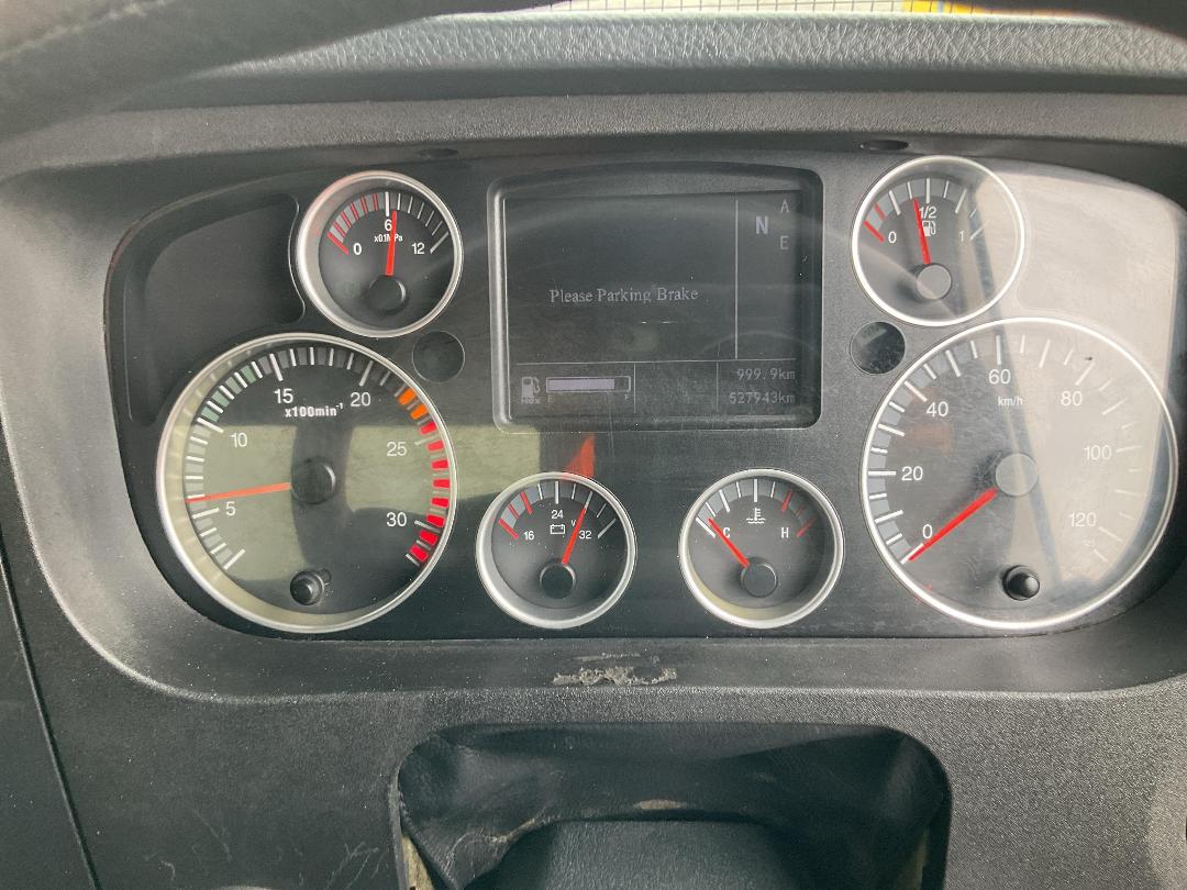 Photo '14' of Sinotruk T7 ZZZ1317W326HE1B Curtainsider