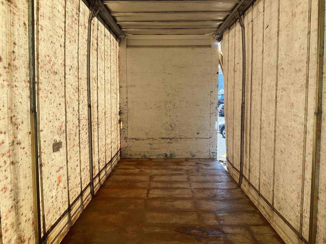 Photo '26' of Sinotruk T7 ZZZ1317W326HE1B Curtainsider