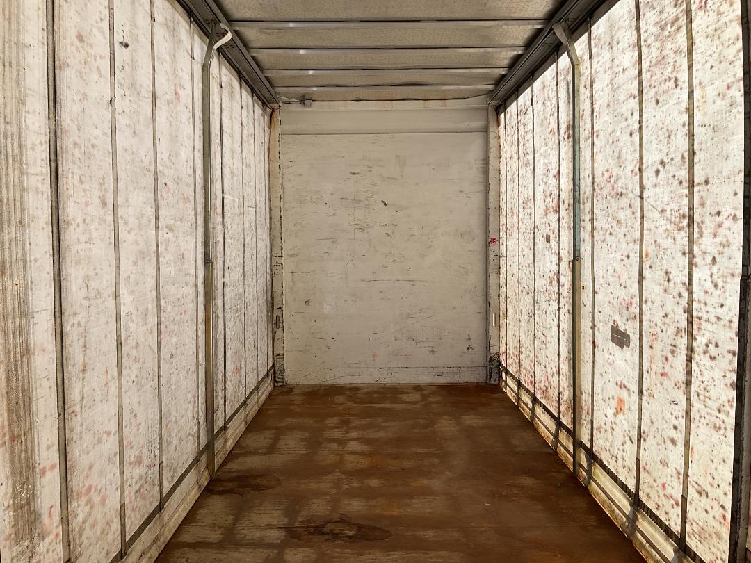 Photo '25' of Sinotruk T7 ZZZ1317W326HE1B Curtainsider