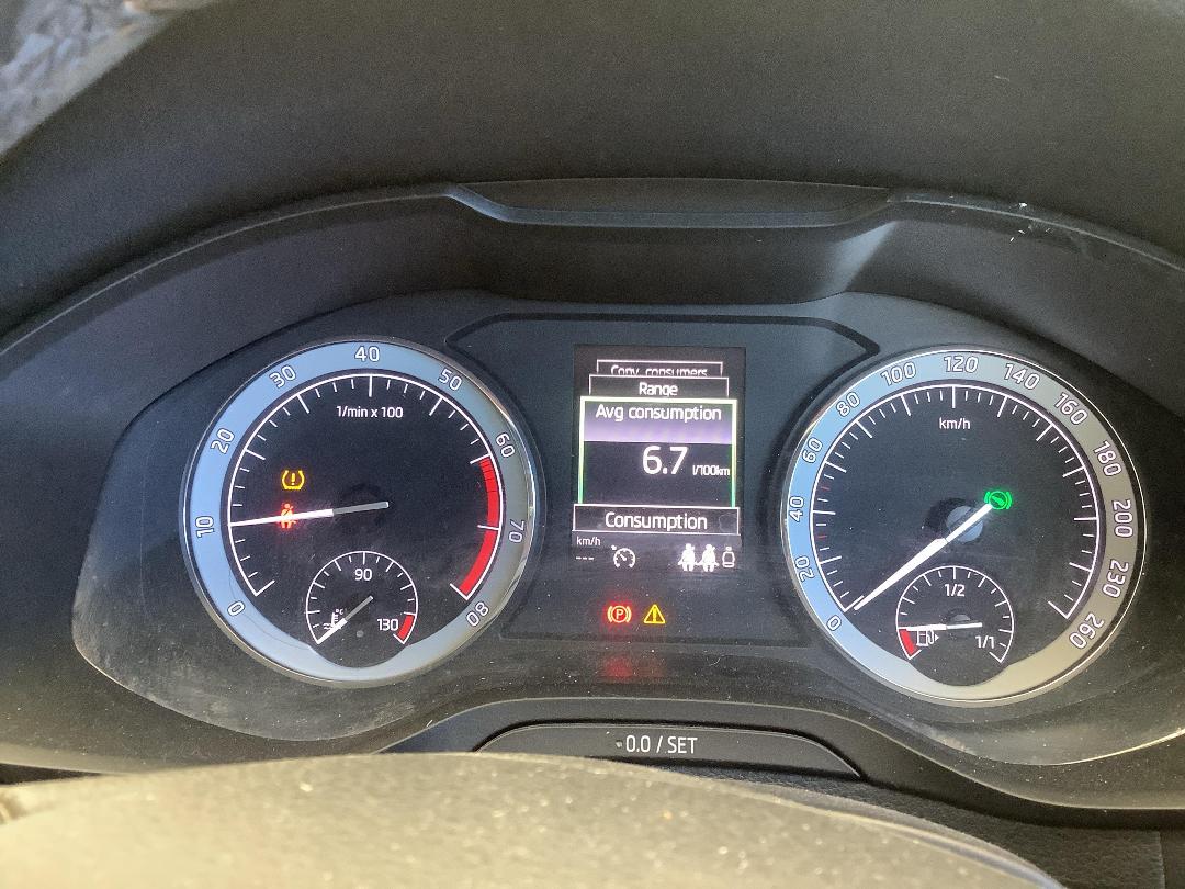 Photo '14' of Skoda Karoq Ambition+ TSI 110KW