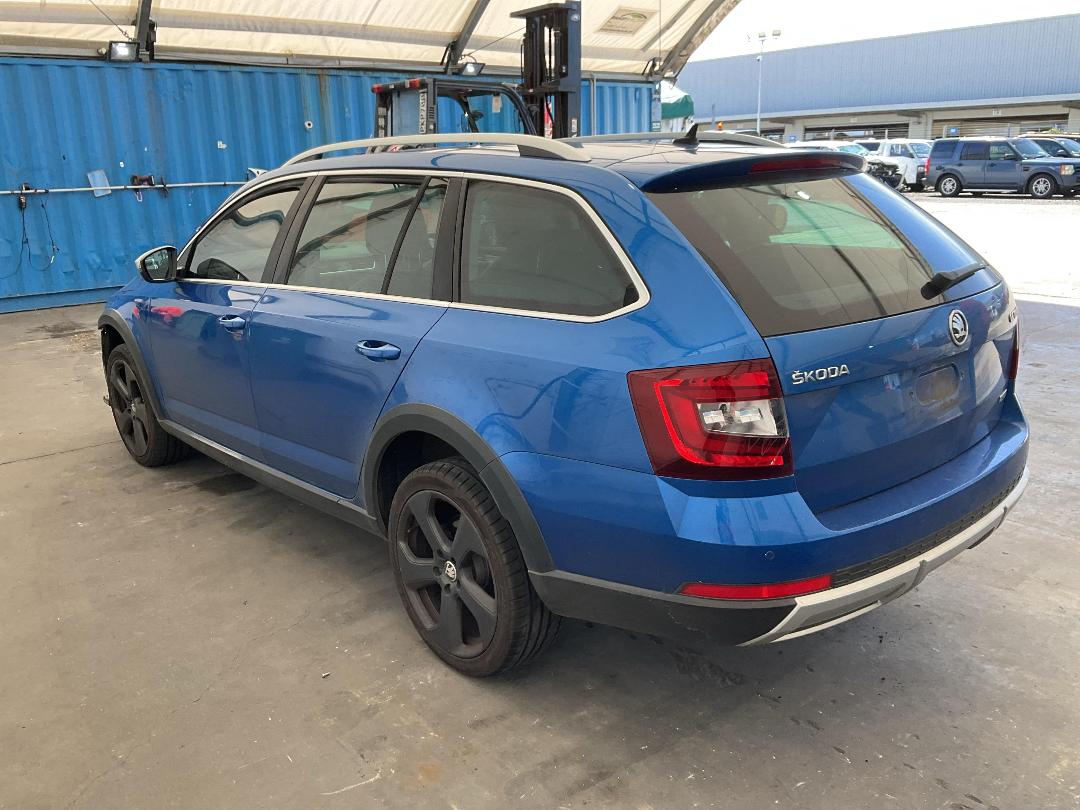 Photo '8' of Skoda Octavia Scout TDI 110KW 7DSG