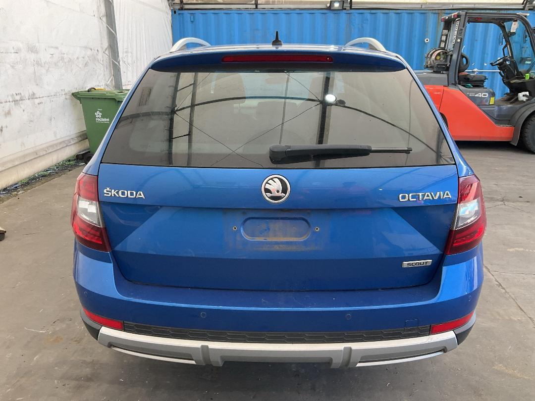 Photo '9' of Skoda Octavia Scout TDI 110KW 7DSG