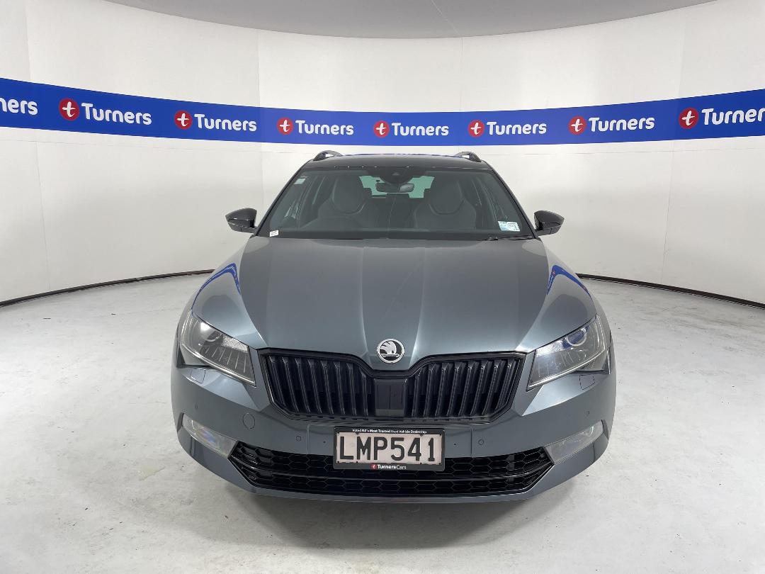 Photo '2' of Skoda Superb Photo '2' of Skoda Superb