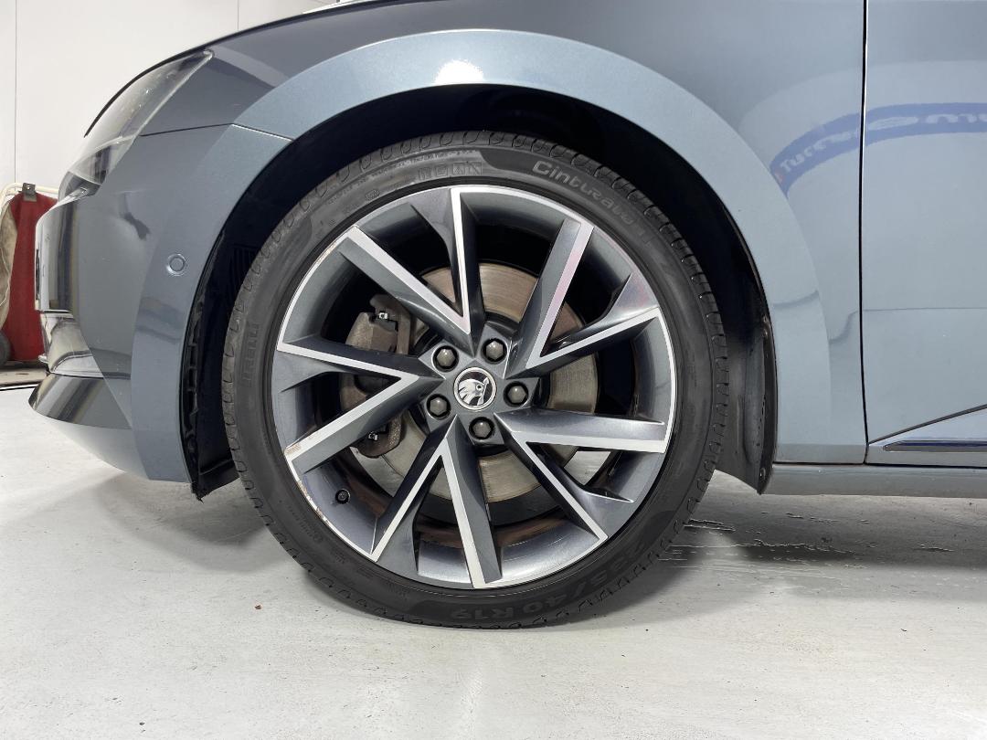 Photo '10' of Skoda Superb Photo '10' of Skoda Superb