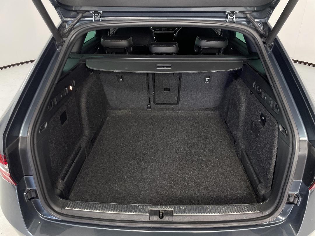 Photo '14' of Skoda Superb Photo '14' of Skoda Superb