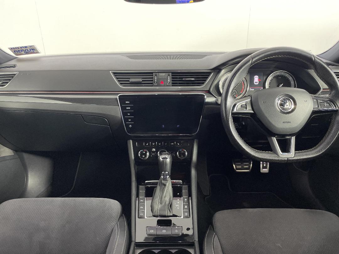 Photo '18' of Skoda Superb Photo '18' of Skoda Superb