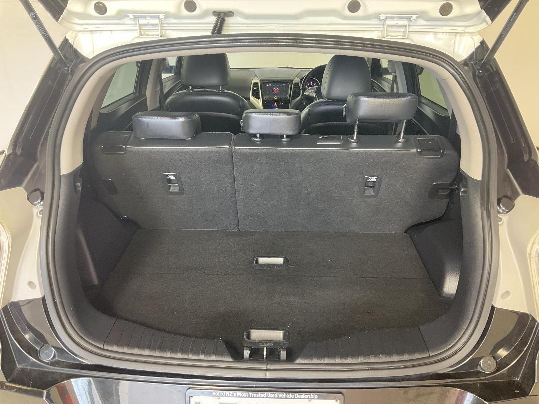 Photo '14' of Ssangyong Tivoli Photo '14' of Ssangyong Tivoli