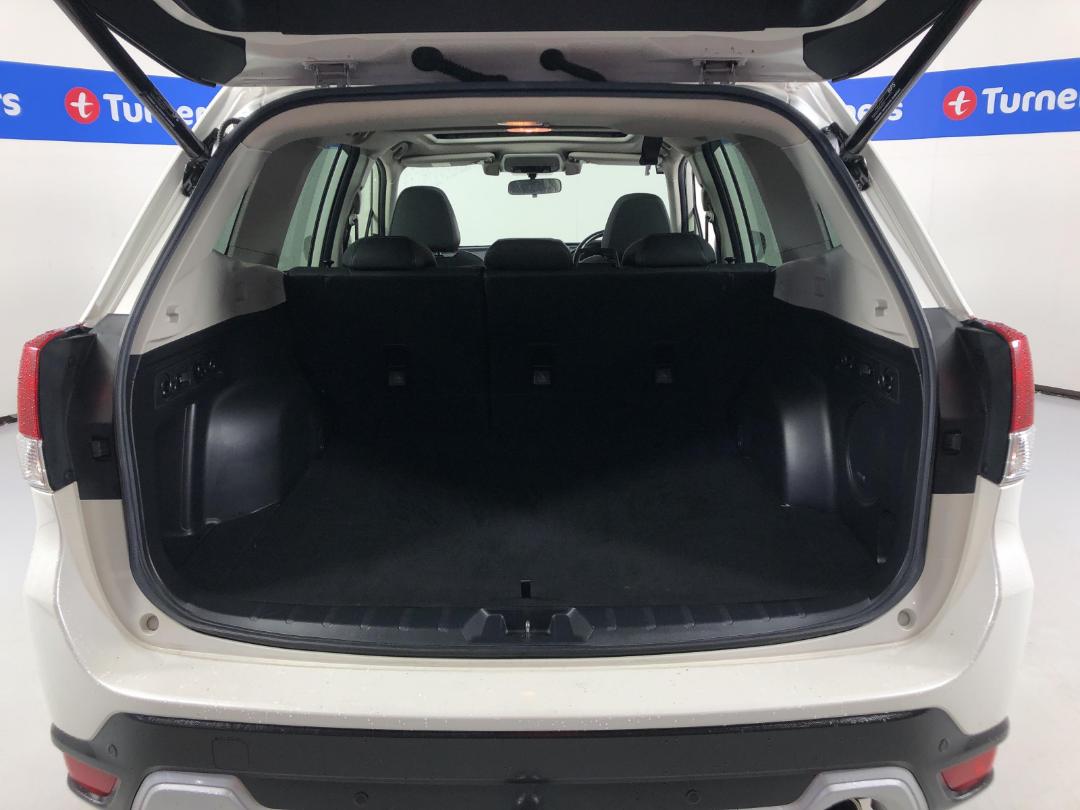 Photo '14' of Subaru Forester Photo '14' of Subaru Forester