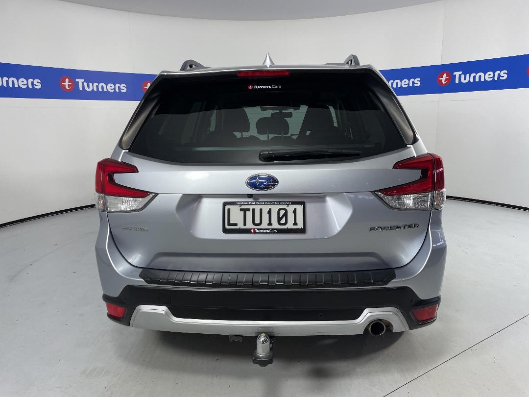 Photo '6' of Subaru Forester